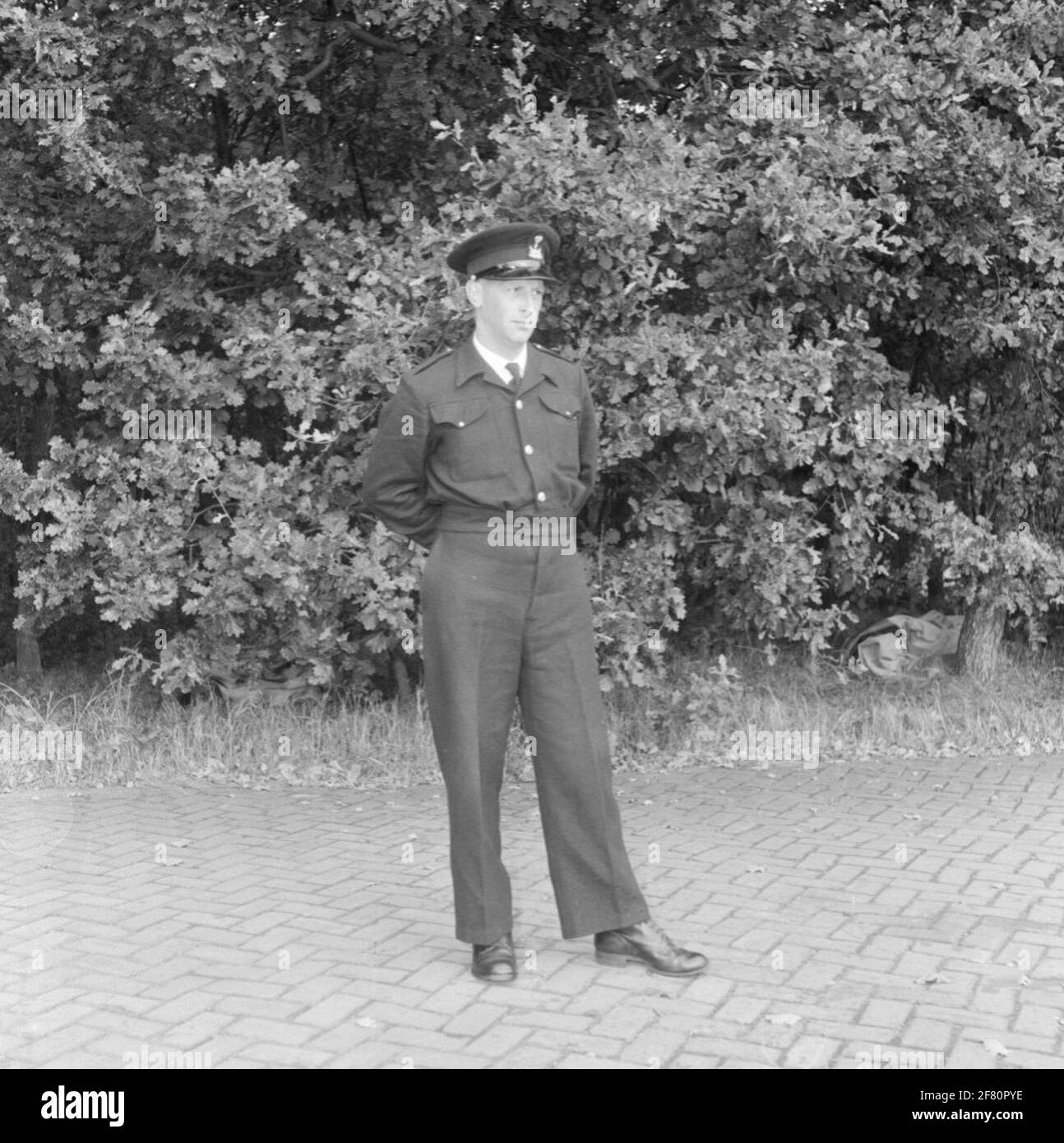 Nuove uniformi (Battle Dress) per l'ufficiale di riserva che aspira. Fa parte della serie di oggetti AVDKM da 54750 a 54755 Foto Stock