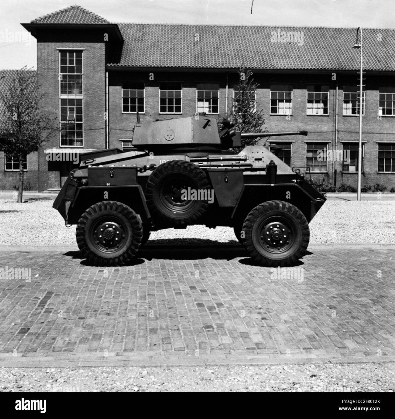 Carri armati, carrier, veicoli armati (Sherman M4A1; RAM II; GMC Staghound; GMC lotter; HUMBER MK i e MK III; Daimler Dingo; Ford Lynx), 1947. Foto Stock