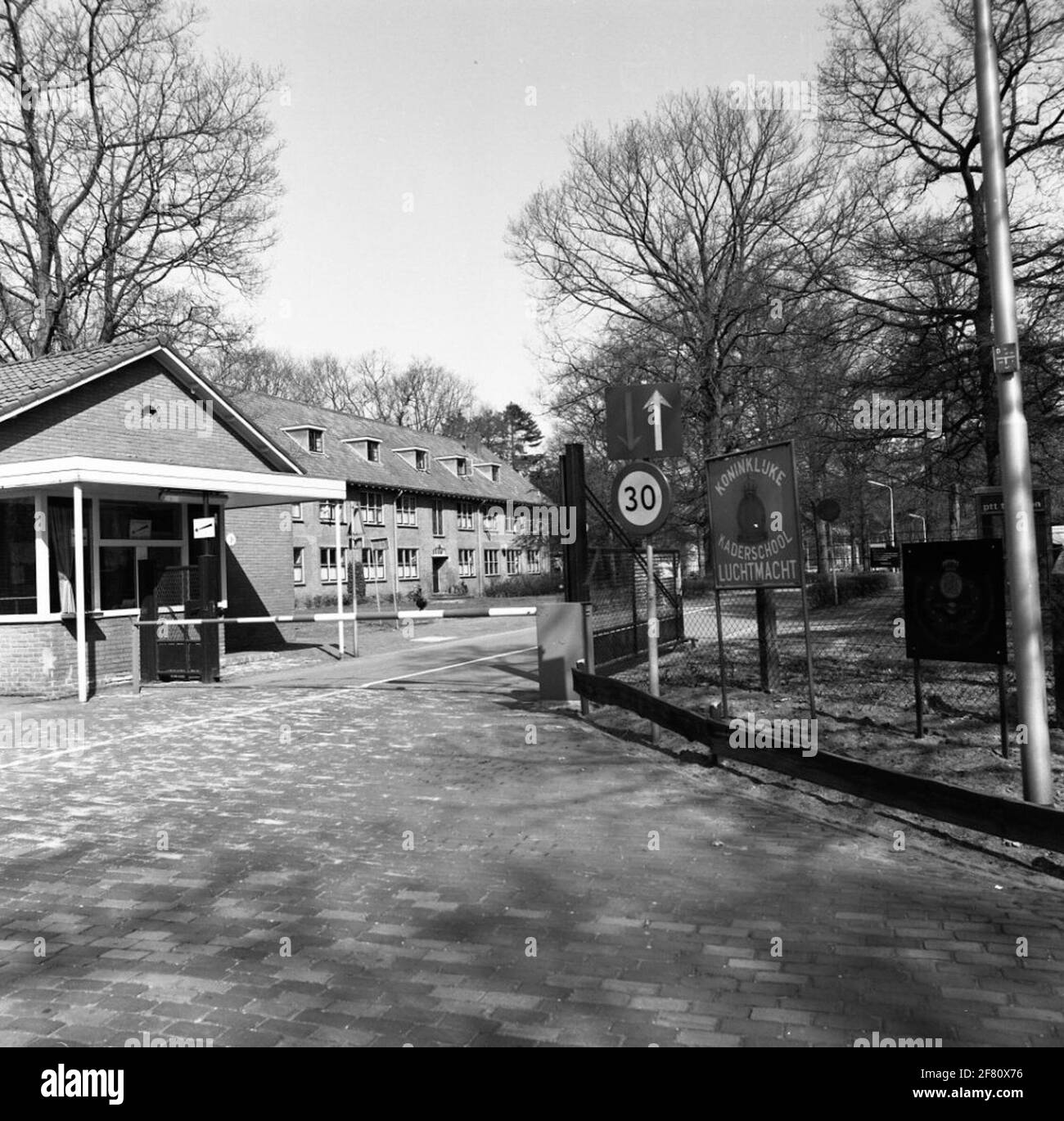 Ingresso alla Royal Framework School Air Force (KKSL) di Schaarsbergen. Foto Stock