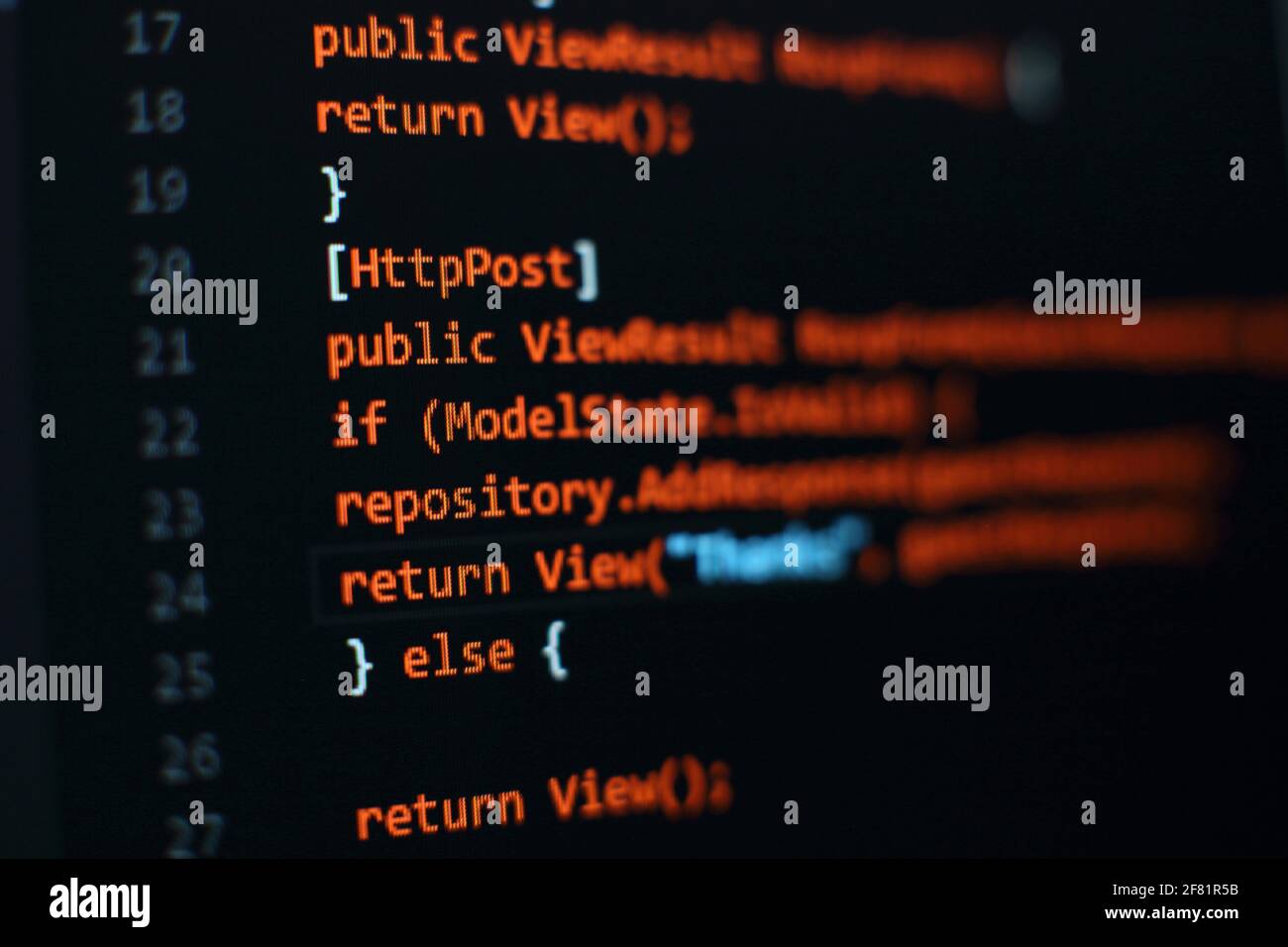 La programmazione è un processo per la formulazione originale del problema di elaborazione a programmi di computer eseguibili come analisi, sviluppo, algoritmi e ve Foto Stock