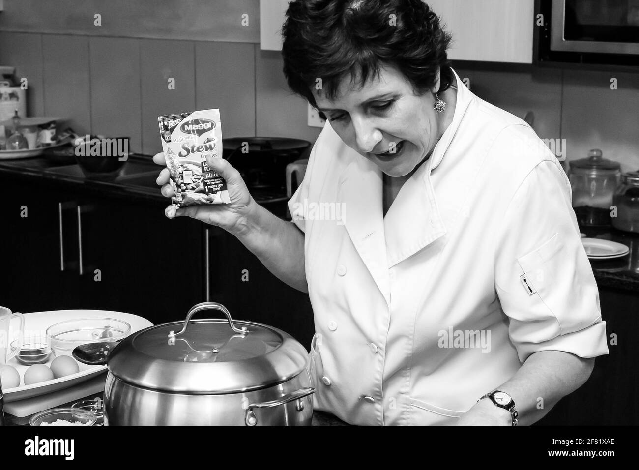 JOHANNESBURG, SUDAFRICA - 13 marzo 2021: Johannesburg, Sudafrica - 16 2013 marzo: Lezione di cucina a basso contenuto di sale di Nestle Foto Stock