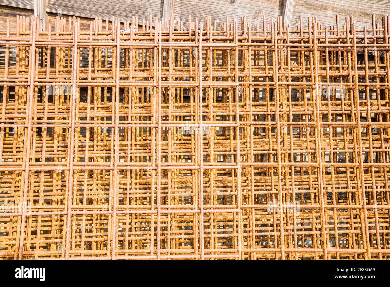 Un colpo di closeup diarmatura in acciaio per cemento di rinforzo in costruzione Foto Stock