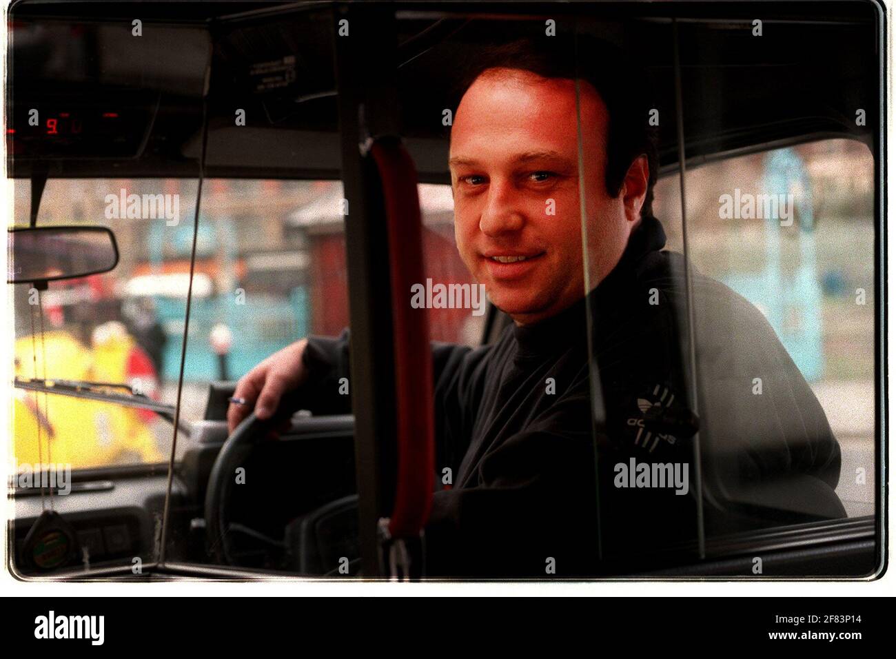 CABBIE DAVID LANE PARLA DI NUOVE PROPOSTE DI REGOLAMENTO PER L'ORARIO DI LAVORO. Foto Stock