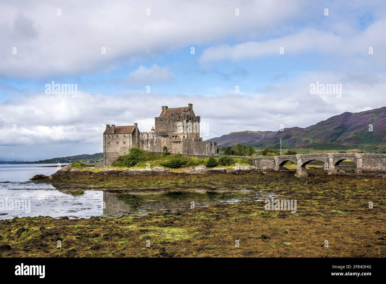 Eilean Donan Castle bei Dornie, Western Ross, Loch Duich, West Highlands, schottisches Hochland, Schottland, Grossbritannien Foto Stock