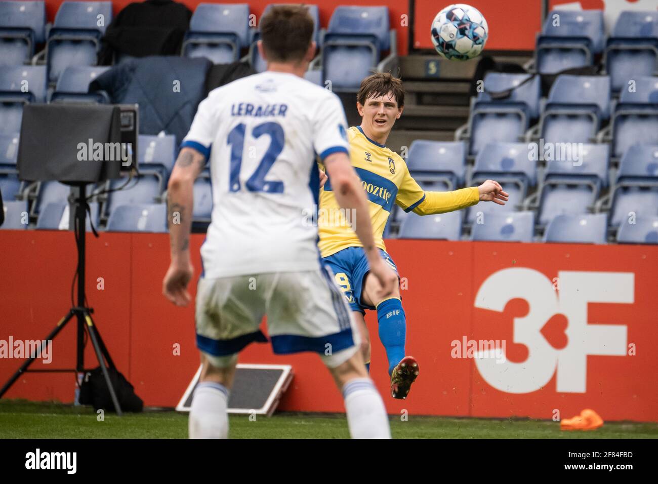 Brondby, Danimarca. 11 Apr 2021. Peter Bjur (29) di Brondby SE visto durante la partita 3F Superliga tra Brondby IF e FC Copenhagen al Brondby Stadium di Brondby. (Photo Credit: Gonzales Photo/Alamy Live News Foto Stock