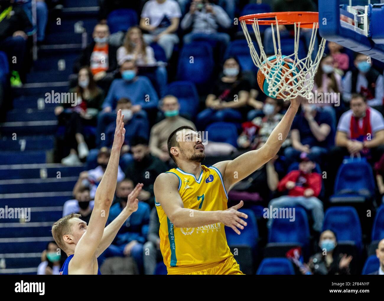 Mosca, Russia. 11 Apr 2021. Nikolay Bazhin, numero 7 di Astana gioca contro CSKA Mosca durante la stagione 2020-2021 della VTB United League presso la CSKA Arena. (Punteggio finale; CSKA Mosca 100:77 Astana). (Foto di Nicholas Muller/SOPA Images/Sipa USA) Credit: Sipa USA/Alamy Live News Foto Stock