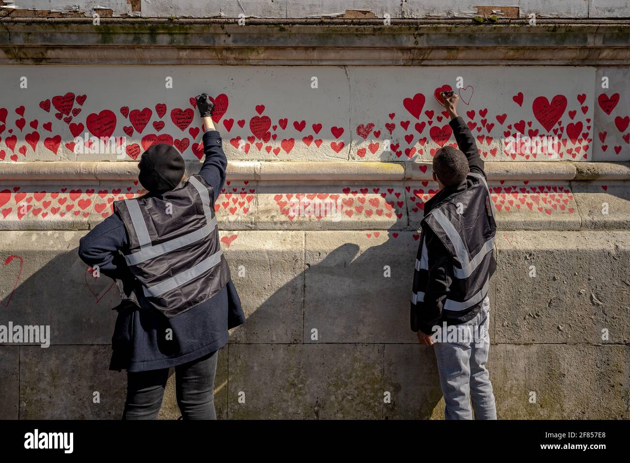 Coronavirus: National Covid Memorial Wall of Hearts, Westminster, Londra, Regno Unito. Foto Stock