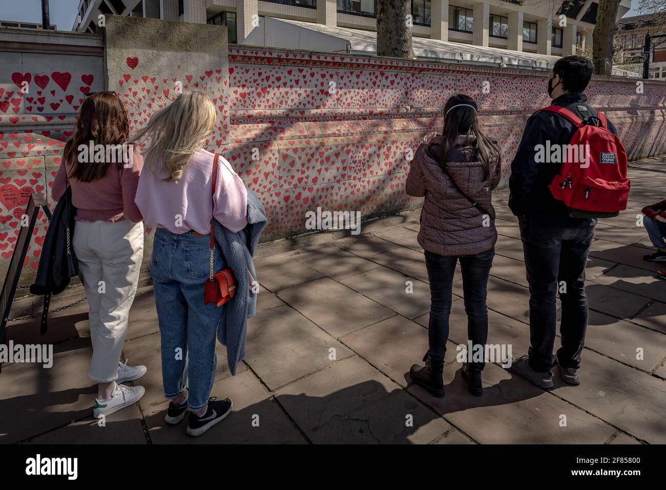 Coronavirus: National Covid Memorial Wall of Hearts, Westminster, Londra, Regno Unito. Foto Stock