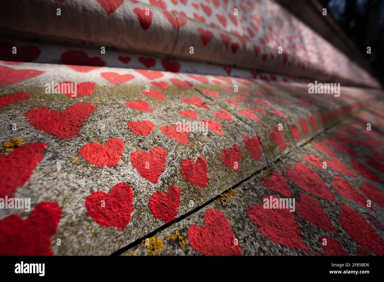 Coronavirus: National Covid Memorial Wall of Hearts, Westminster, Londra, Regno Unito. Foto Stock