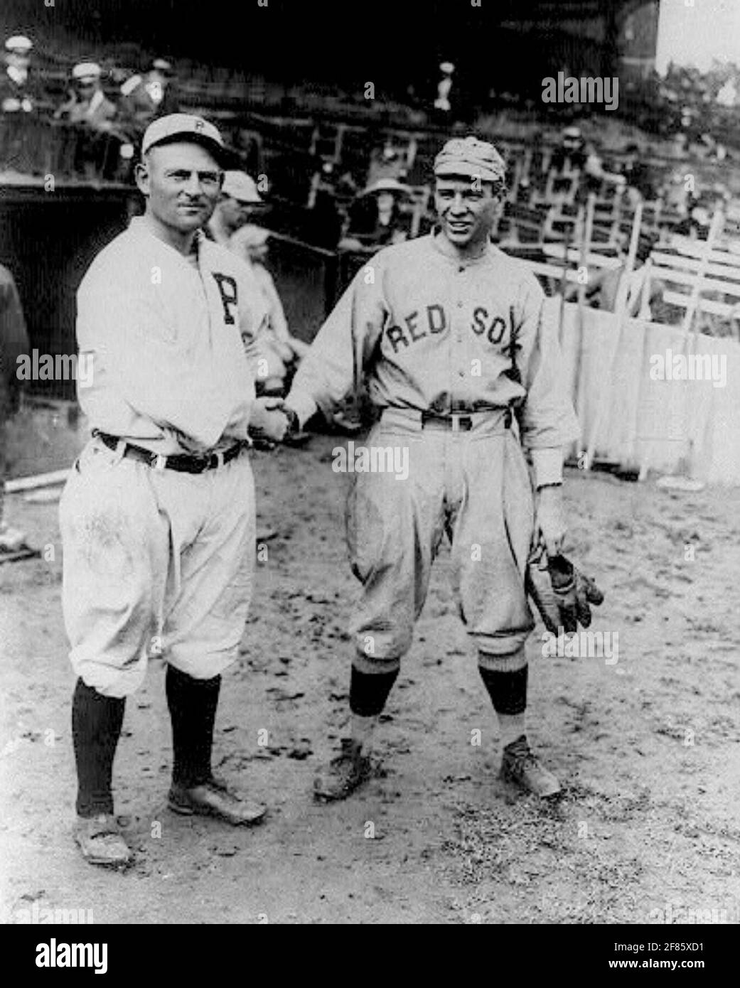 Clifford Carlton 'Gavvy' Cravath, Philadelphia Phillies & Tristrom Edgar 'Tris' Speaker, Boston Red Sox, 11 ottobre 1915. Foto Stock