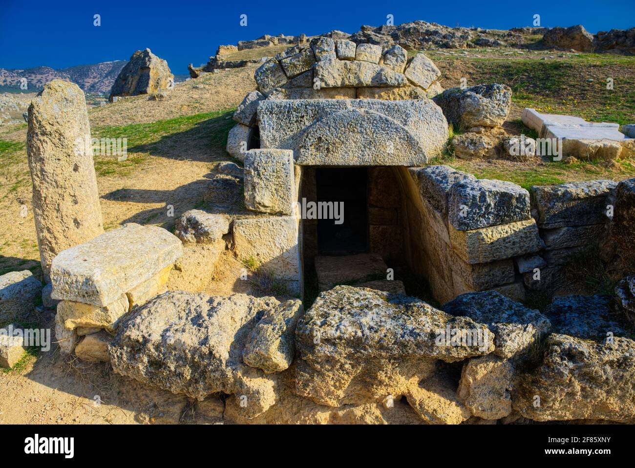 Hierapolis, il cui nome significa 'città macred', era creduto dagli antichi per essere stato fondato dal dio Apollo. Era famosa per la sua sacra acqua calda Foto Stock