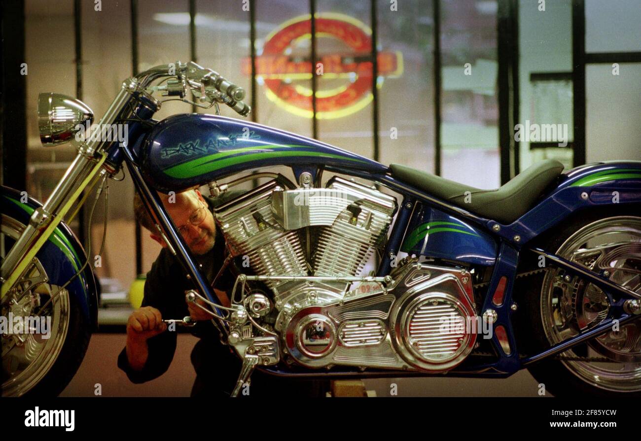 STEVE COX WORKSHOP TECHNICHION PRESSO BATTISTINIS, LAVORANDO SU "DARK ANGEL" Foto Stock