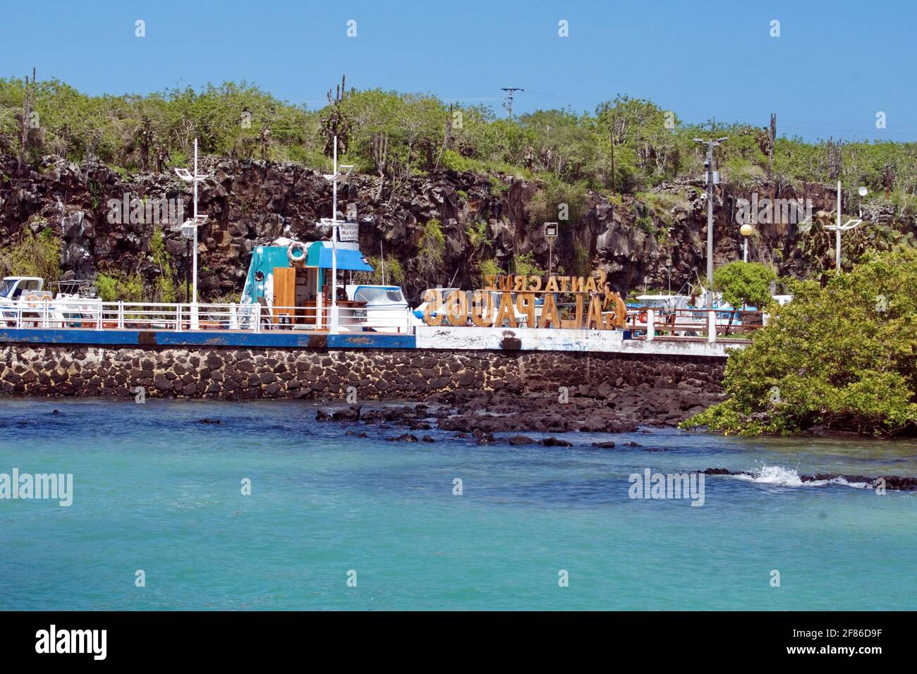 Molo pubblico a Puerto Ayora, Isola di Santa Cruz, Galapagos, Ecuador Foto Stock