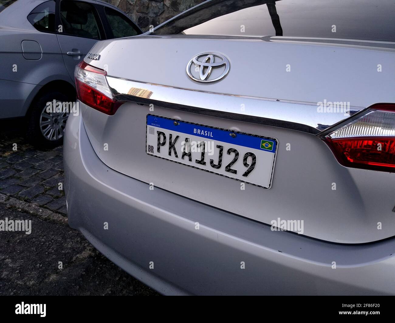 salvador, bahia, brasile - dezembro 8, 2020: La targa del veicolo nello standard Mercosul è vista nella città di Salvador. *** Local Caption *** Foto Stock