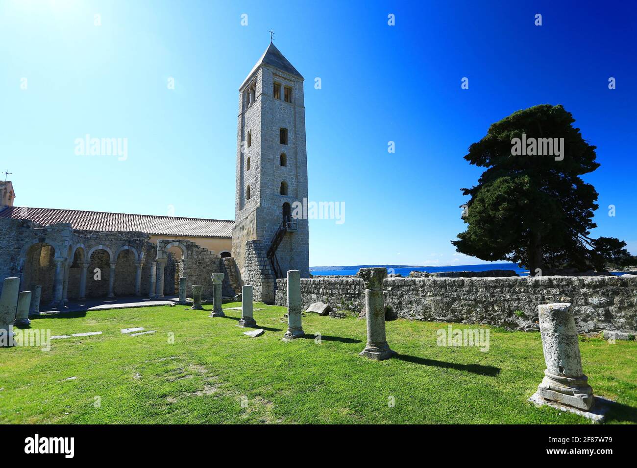 Campanile in città Rab, Isola Rab, Croazia Foto Stock