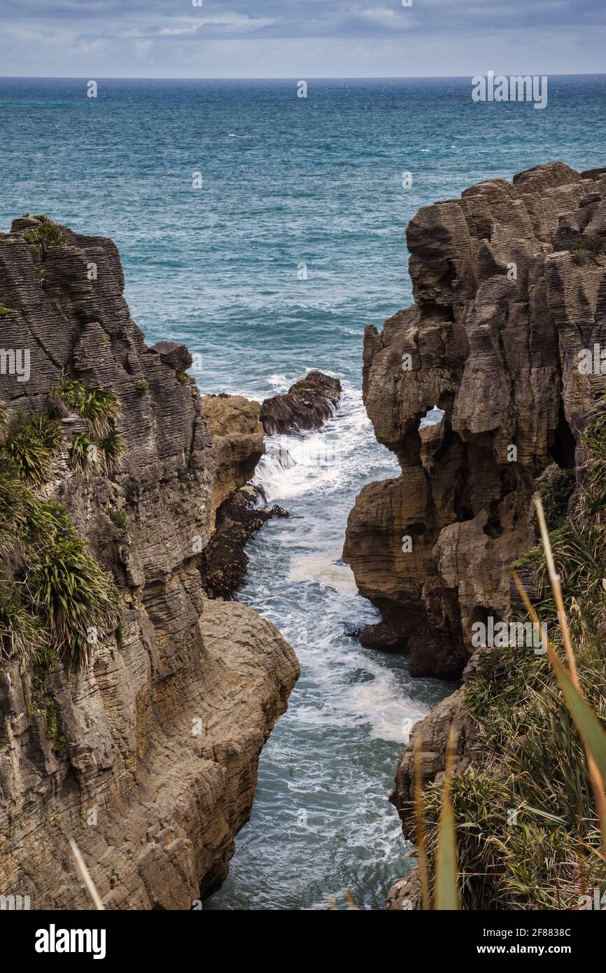 Pancake rocce vicino Punakaiki in Nuova Zelanda Foto Stock