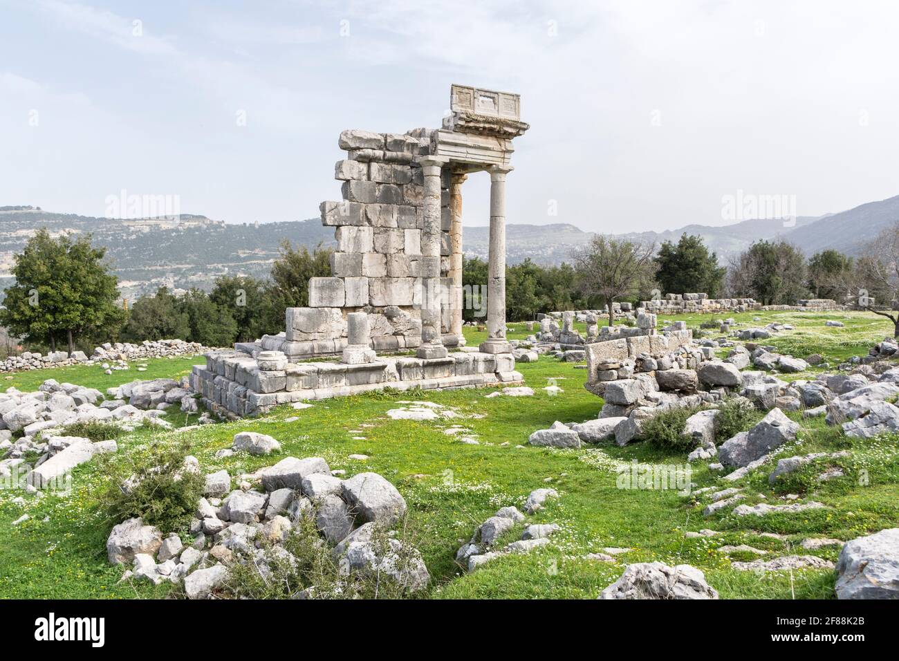 Altare nel tempio di Mashnaqa, rovine romane, Libano Foto Stock