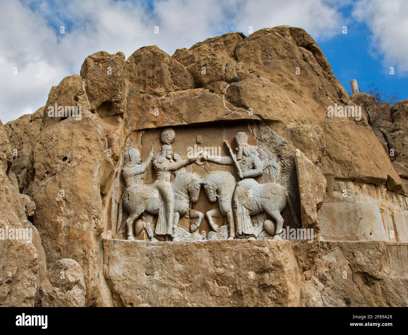 Il Naqsh-e Rajab è un sito archeologico a ovest di Istakhr e circa 5 km a nord di Persepolis nella provincia di Fars, Iran. Foto Stock