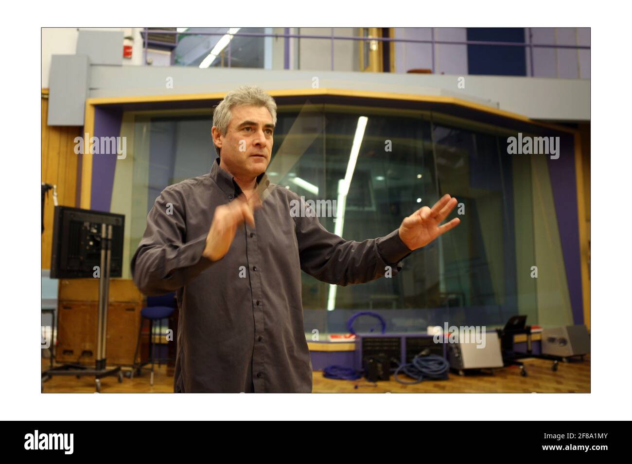 Direttore Andy Brown presso l'Abbey Road Studios.Fotografia di David Sandison The Independent 14/3/2008 Foto Stock