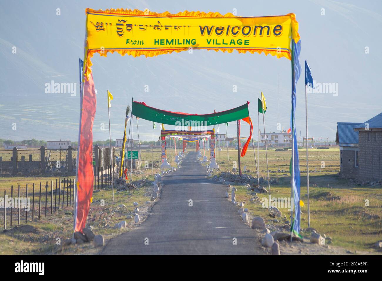 Zanskar, India 2012. Segnali di benvenuto che precedono la visita del Dalai lama a Padum Foto Stock