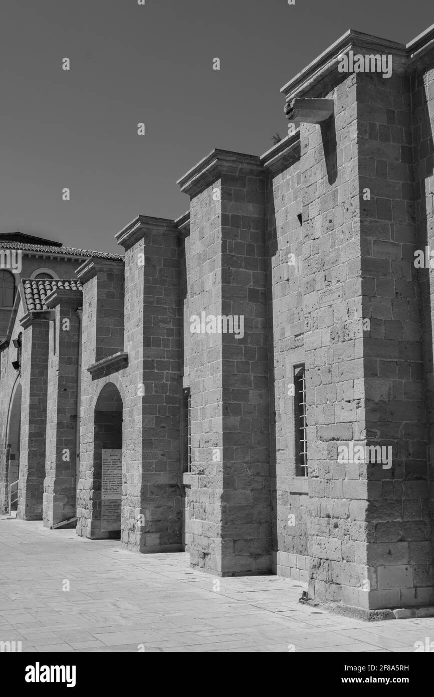 Nicosia, Cipro. Muro di mattoni della Cattedrale di San Giovanni Foto Stock