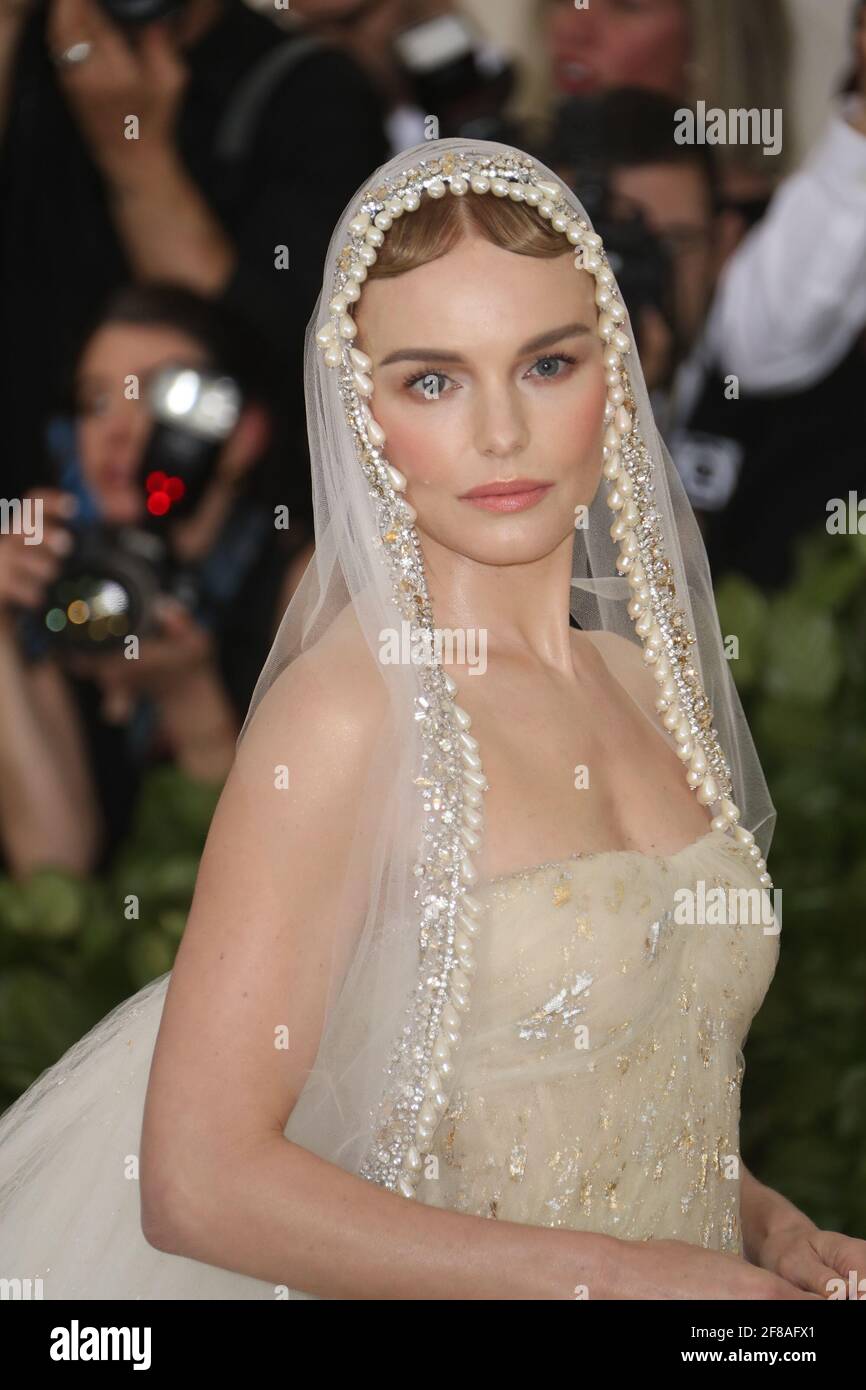 Kate Bosworth arriva al 2018 Met Costume Gala Heavenly Bodies, tenuto al Metropolitan Museum of Art di New York City, lunedì 7 maggio 2018. Foto di Jennifer Graylock-Graylock.com 917-519-7666 Foto Stock