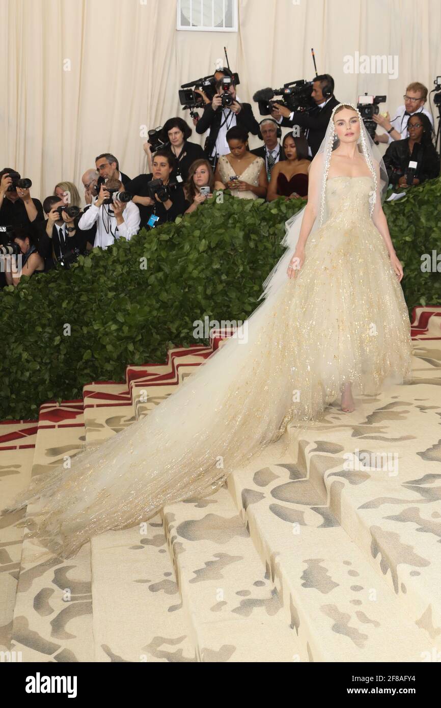 Kate Bosworth arriva al 2018 Met Costume Gala Heavenly Bodies, tenuto al Metropolitan Museum of Art di New York City, lunedì 7 maggio 2018. Foto di Jennifer Graylock-Graylock.com 917-519-7666 Foto Stock