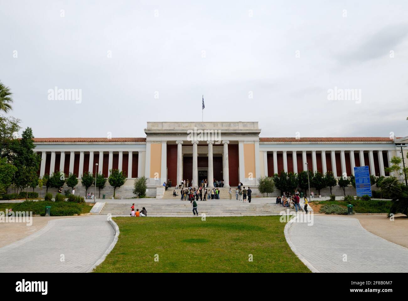 Vista esterna del Museo Archeologico Nazionale, Atene, Grecia, Europa Foto Stock