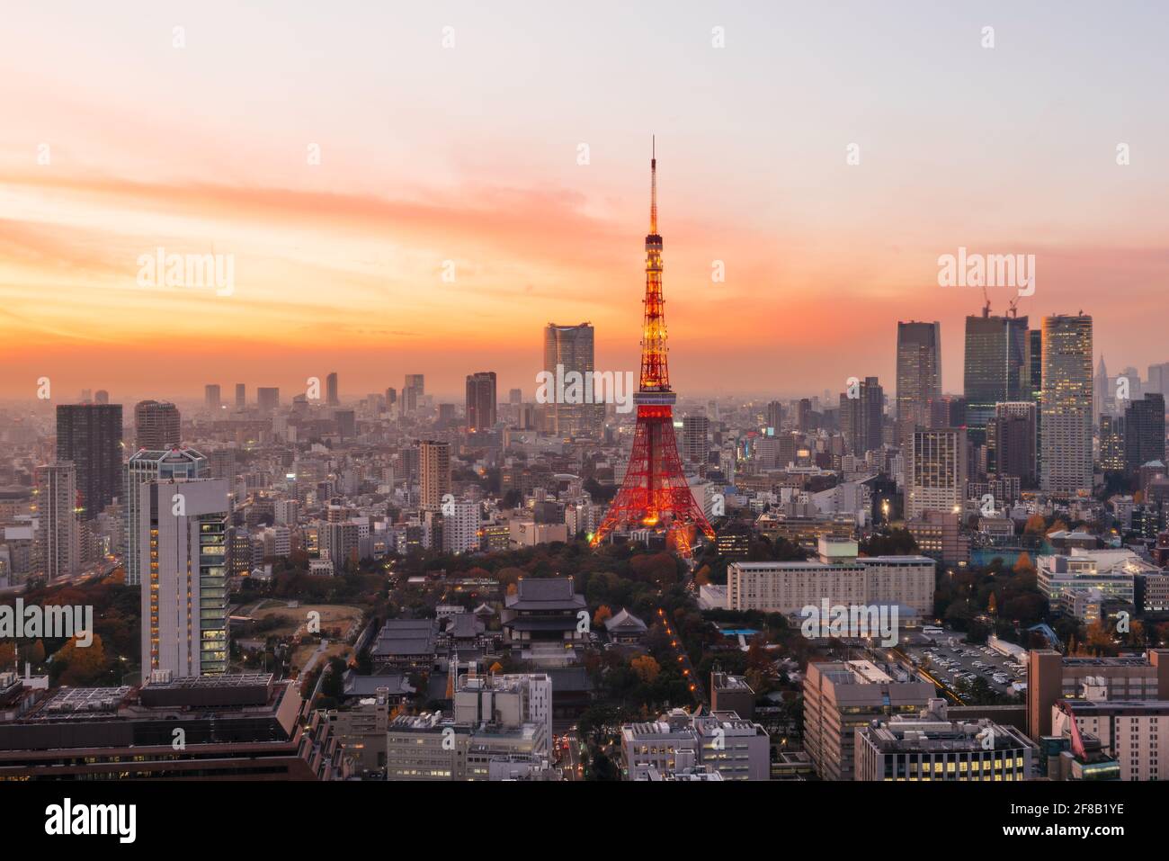Tokyo, Giappone - 09 dicembre 2015: Tokyo Tower Giappone al tramonto Foto Stock