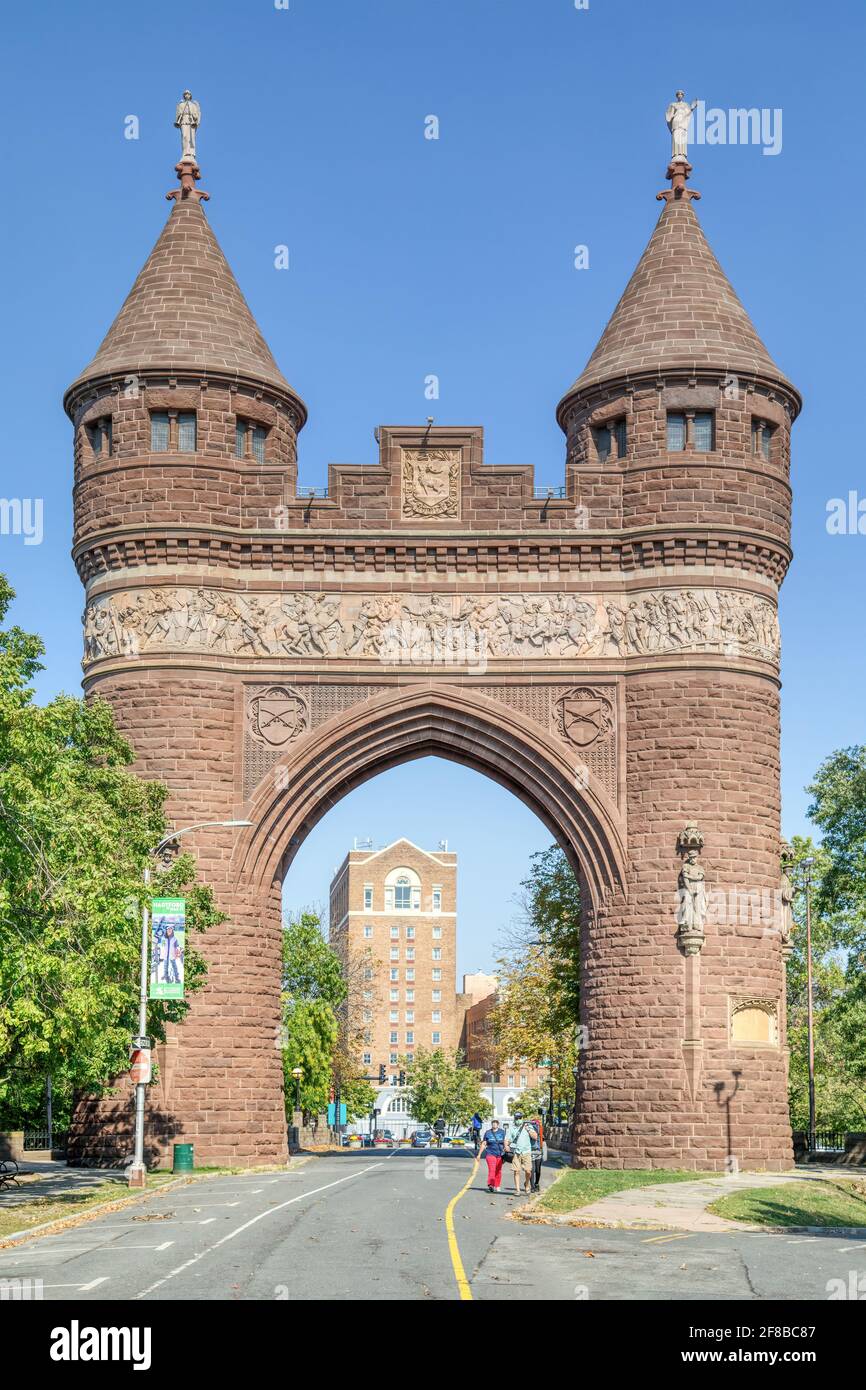 Soldiers and Sailors Memorial Arch, Bushnell Park, nel centro di Hartford, Connecticut, commemora coloro che hanno combattuto durante la guerra civile americana. Foto Stock