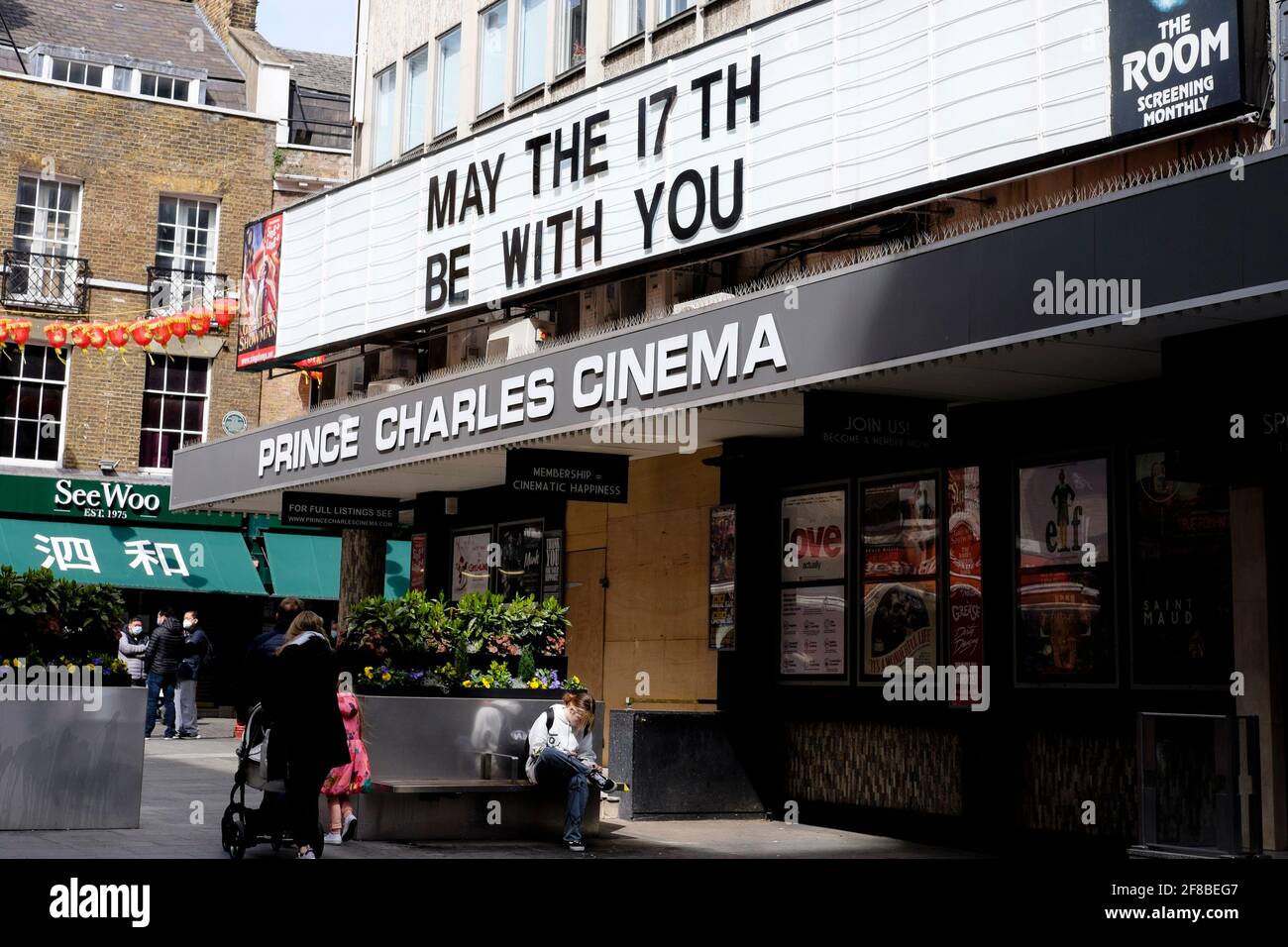 Prince Charles Cinema, Londra. I cinema e i teatri in Inghilterra potranno riaprirsi il 17 maggio con un pubblico limitato ad un massimo di 1000. Foto Stock