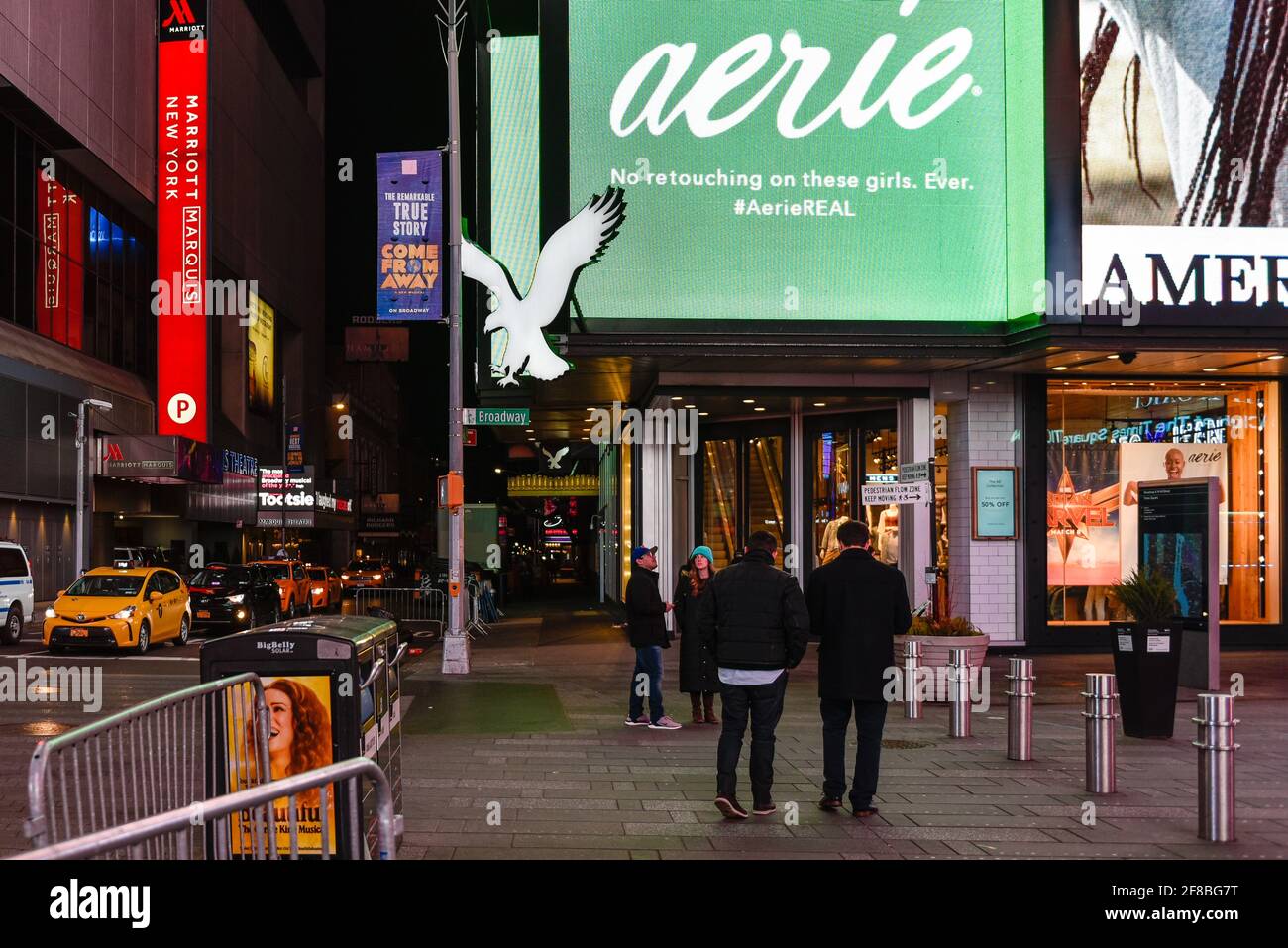 Times Square, Lifestyle at Night, New York, USA Foto Stock