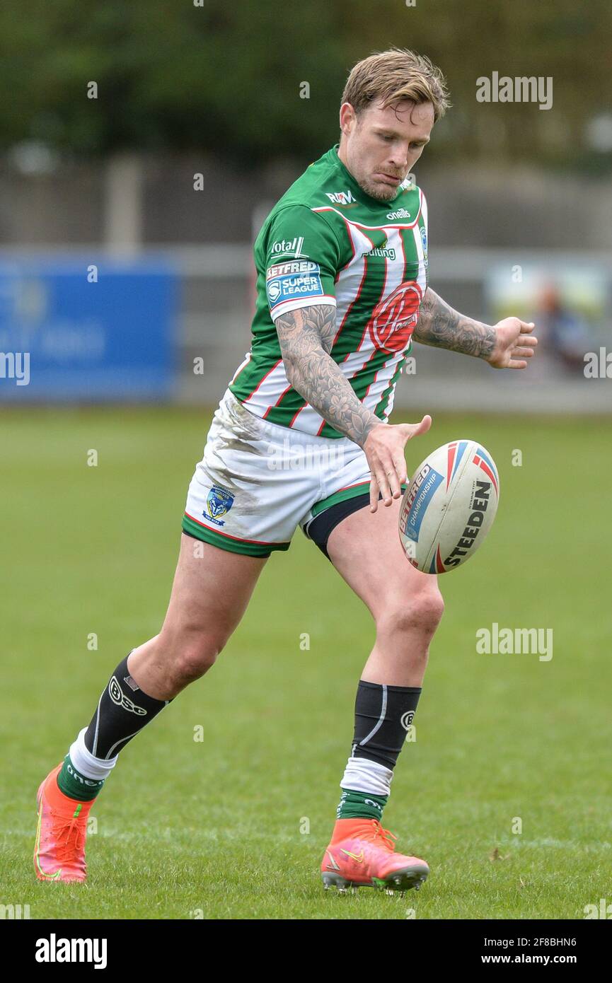 Vendita, Inghilterra - 11 aprile 2021 - Blake Austin (6) di Warrington Wolves in azione durante il Rugby League Betfred Challenge Cup Round 3 Swinton Lions vs Warrington Wolves presso lo stadio Heywood Road, sale, UK Dean Williams/Alamy Live News Foto Stock