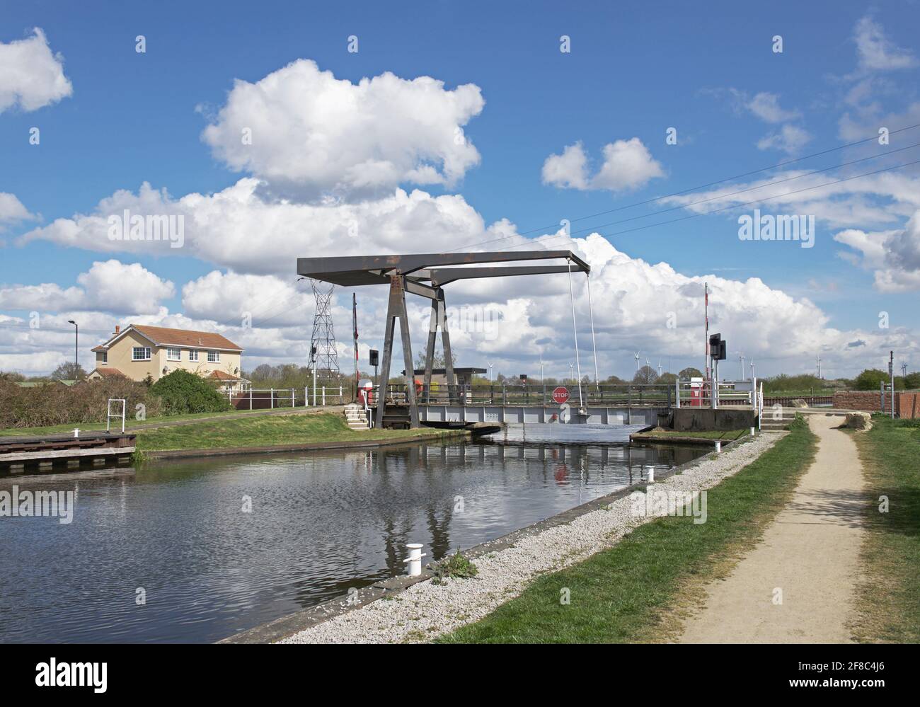 Il Wykewell ponte di sollevamento sul Stainforth e Keadby Canal, Thorne, South Yorkshire, Inghilterra, Regno Unito Foto Stock
