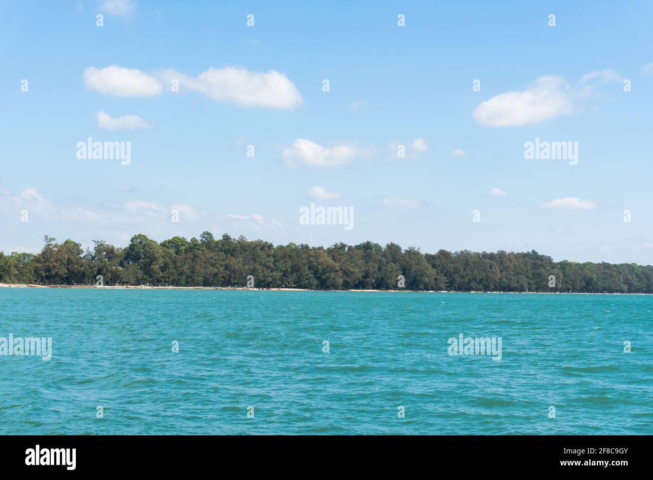 Mare e cielo limpido sfondo natura Foto Stock