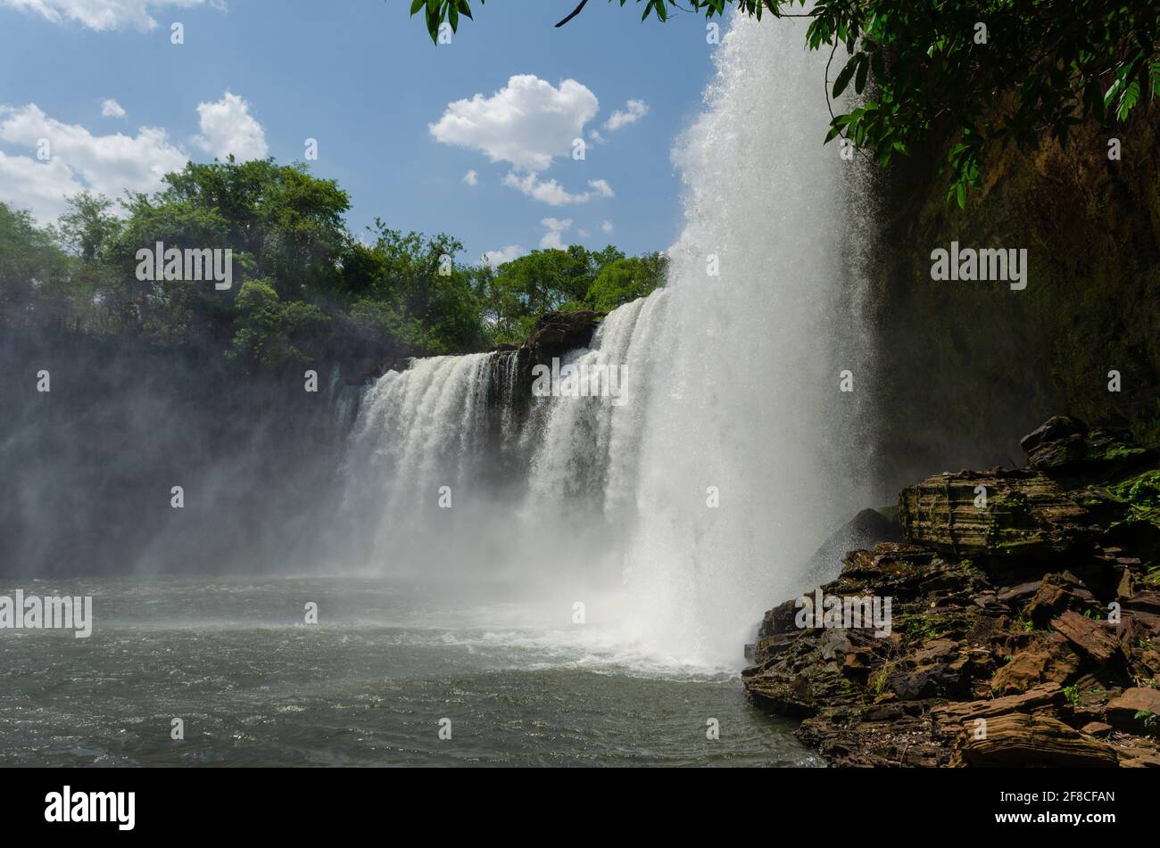 Cascata di São Romão al Parco Nazionale di Chapada das Mesas, Stato di Maranhão, Brasile. Foto Stock