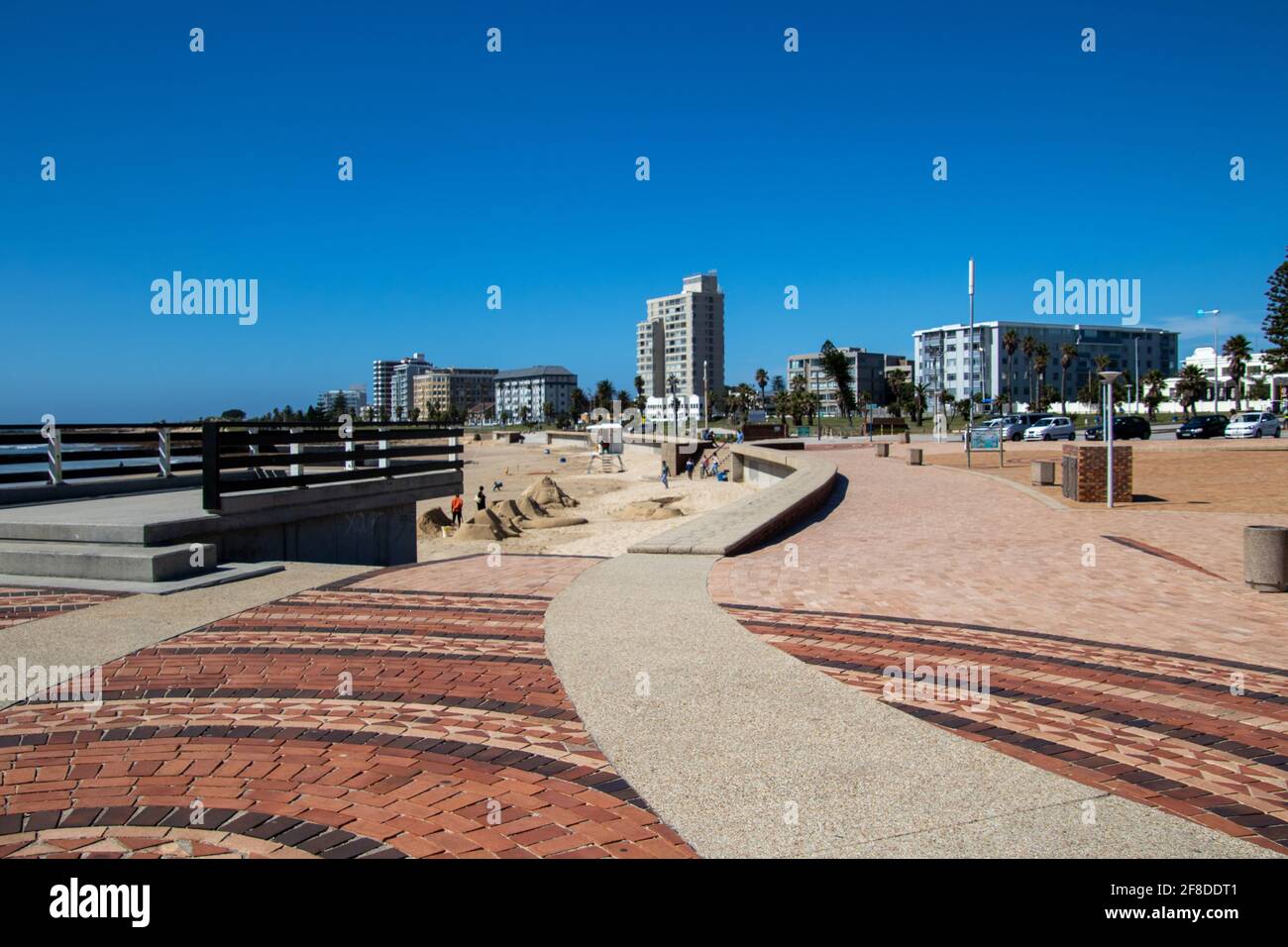 Port Elizabeth, Sud Africa - passeggiata sul lungomare presso la spiaggia di Humewood vicino al litorale Foto Stock