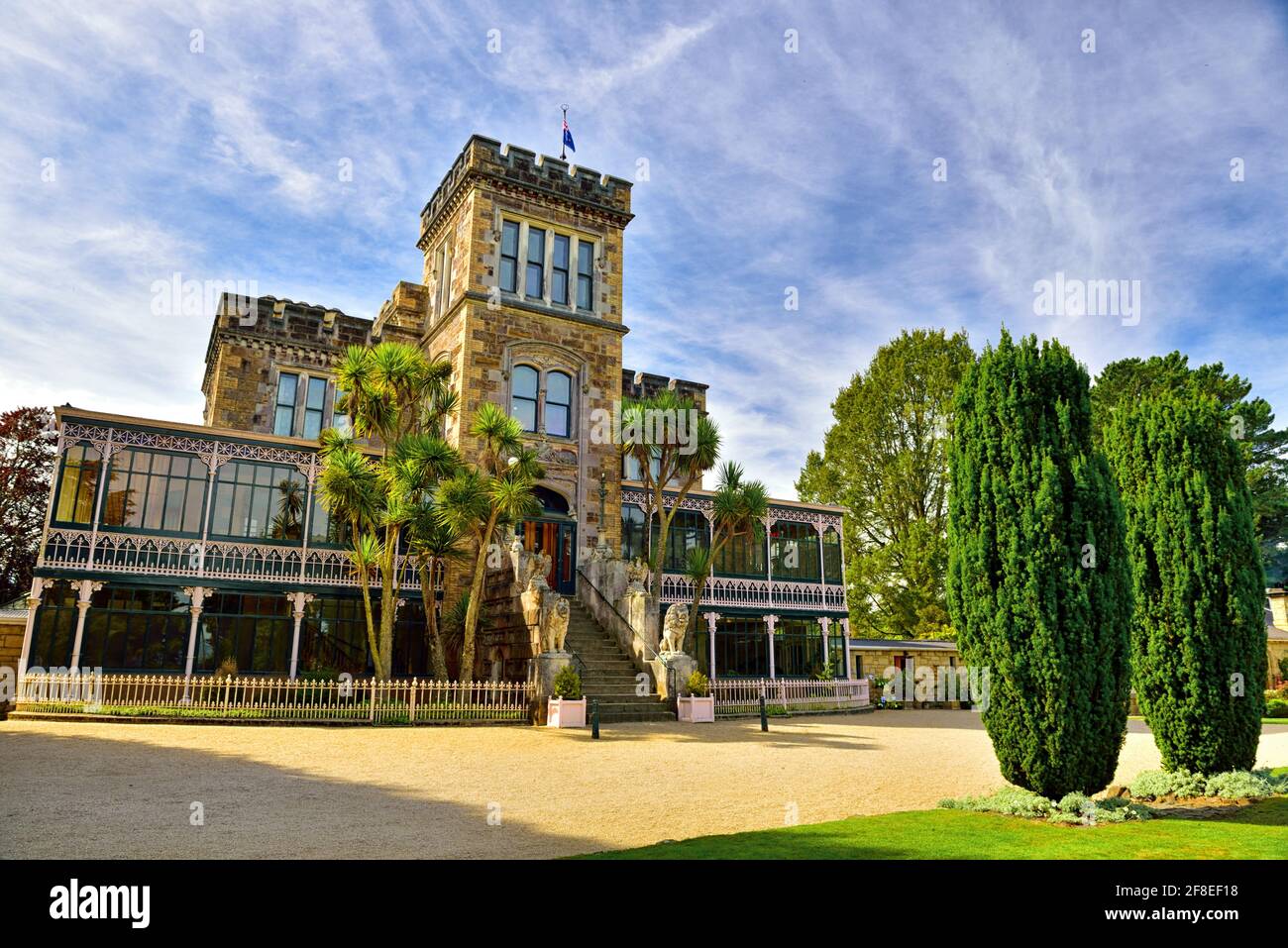 Il castello di Larnach (chiamato anche "Castello di Larnach") è un castello fittizio situato sulla cresta della penisola di Otago entro i limiti della città di Dunedin Foto Stock