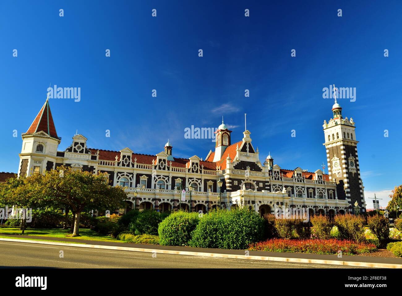 Chiusa nel 1990, la panoramica sezione della gola di Taeiri è stata acquistata dal comune di Dunedin, per continuare a correre "uno dei viaggi in treno più grandi del mondo" preso @Dun Foto Stock