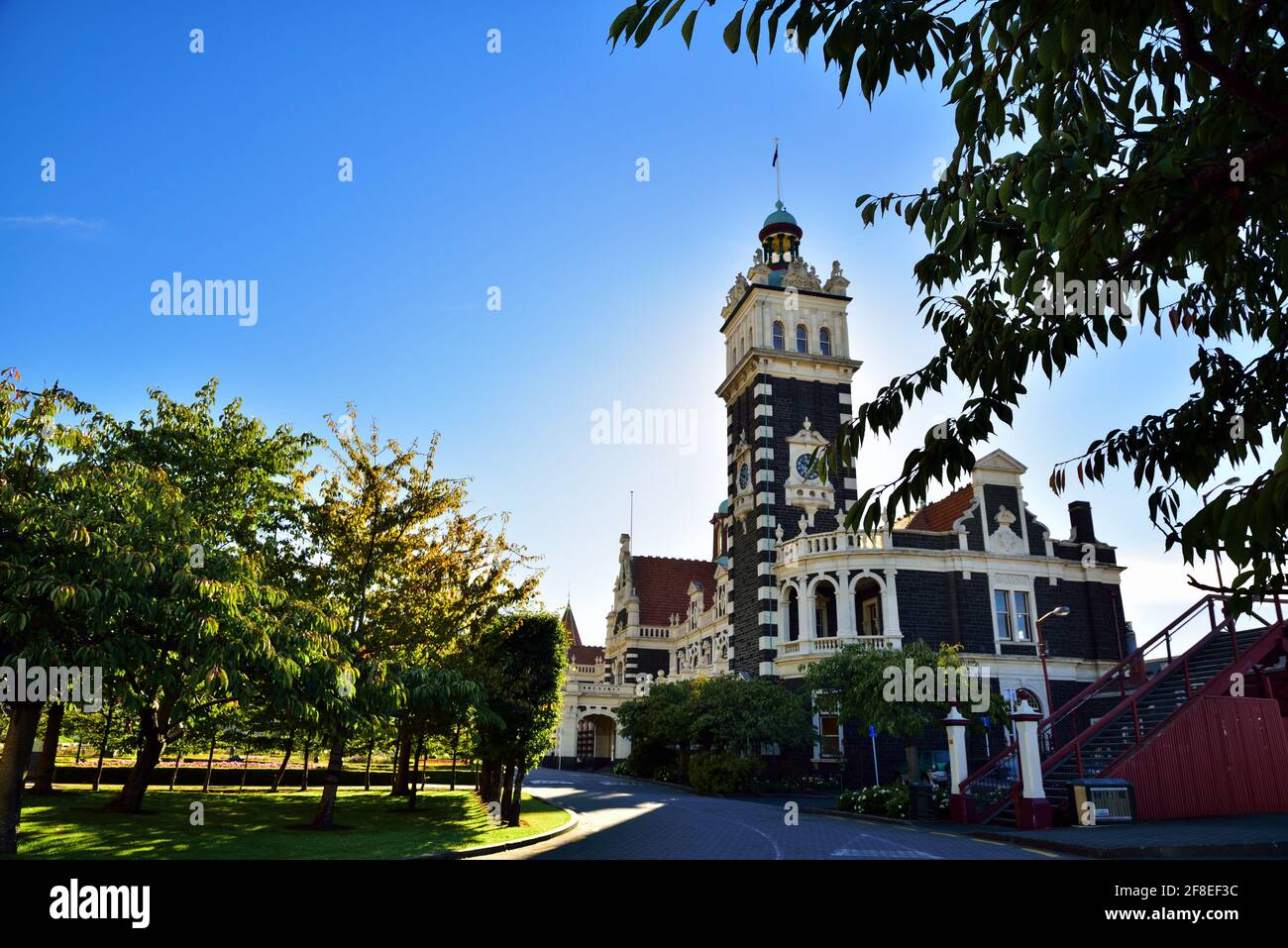 Chiusa nel 1990, la panoramica sezione della gola di Taeiri è stata acquistata dal comune di Dunedin, per continuare a correre "uno dei viaggi in treno più grandi del mondo" preso @Dun Foto Stock