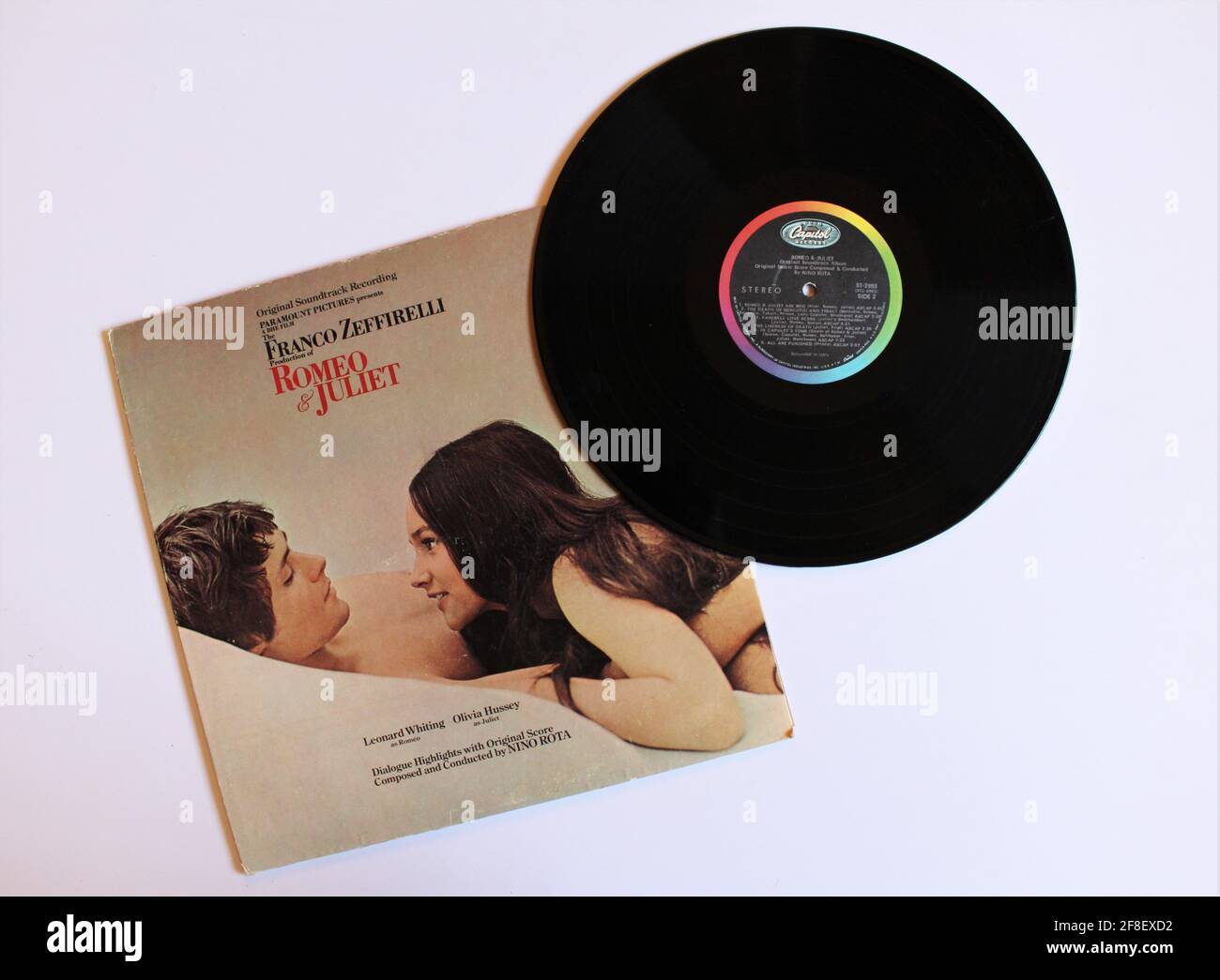 La colonna sonora del film del 1968 Romeo & Juliet di Franco Zeffirelli è stata composta e diretta da Nino Rota scritto da Eugene Walter. Album musicale in vinile Foto Stock