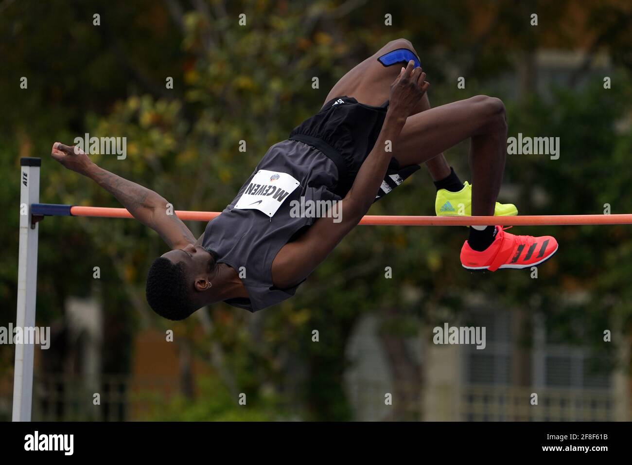 Shelby McEwen (USA) vince il salto alto a 7-5 (2.26m) durante il Miramar Invitational, sabato 10 aprile 2021, a Miramar, Fla. Foto Stock Shelby McEwen (USA) vince il salto alto a 7-5 (2.26m) durante il Miramar Invitational, sabato 10 aprile 2021, a Miramar, Fla. Foto Stock