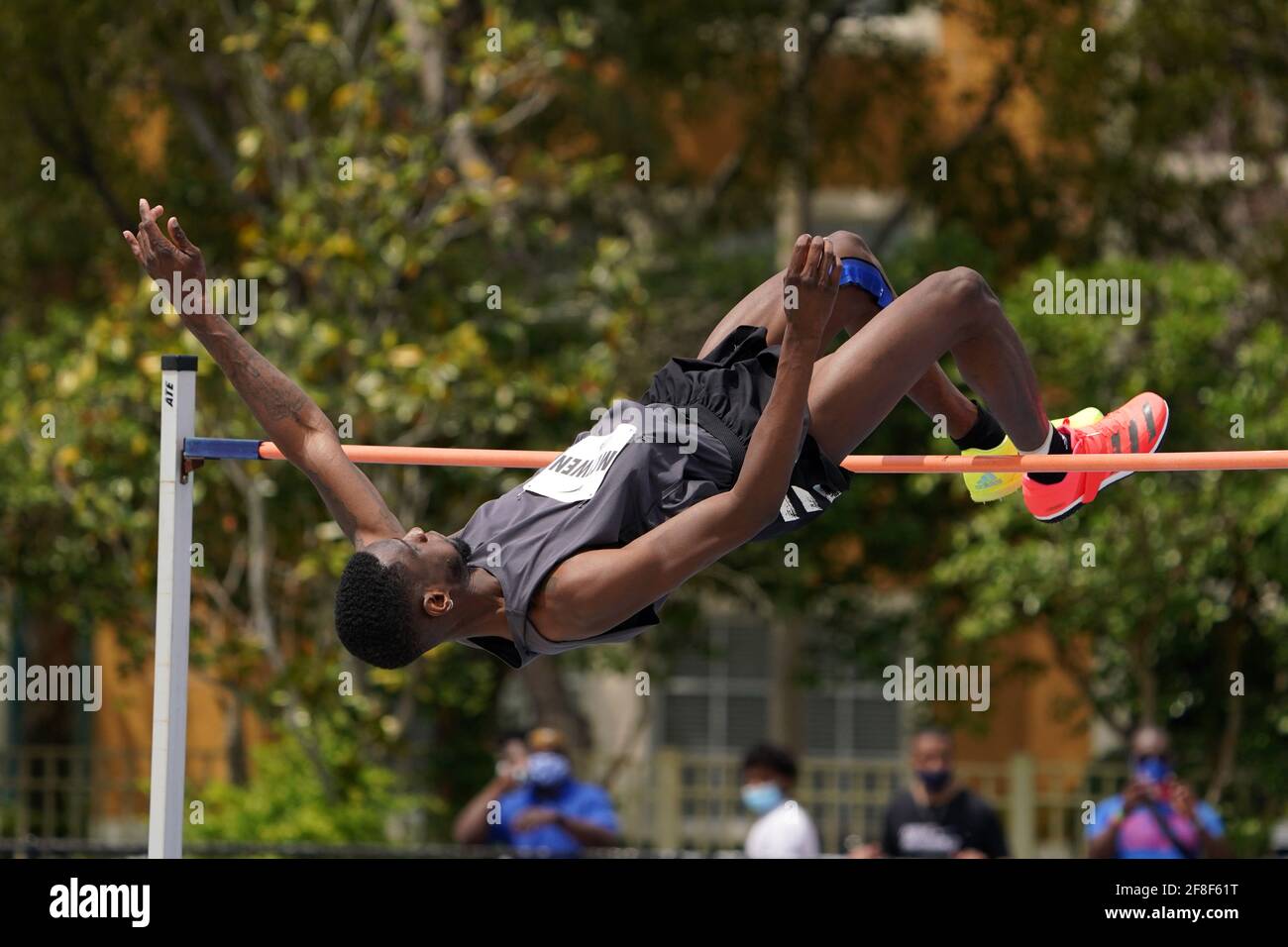 Shelby McEwen (USA) vince il salto alto a 7-5 (2.26m) durante il Miramar Invitational, sabato 10 aprile 2021, a Miramar, Fla. Foto Stock Shelby McEwen (USA) vince il salto alto a 7-5 (2.26m) durante il Miramar Invitational, sabato 10 aprile 2021, a Miramar, Fla. Foto Stock