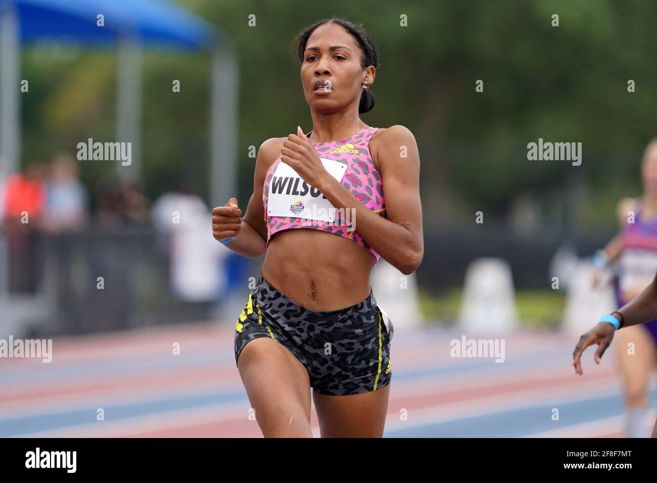 Ajee Wilson (USA) vince la donna di 800m in 2:00.57 durante l'Invitational Miramar, Sabato, 10 aprile 2021, a Miramar, Fla. Foto Stock