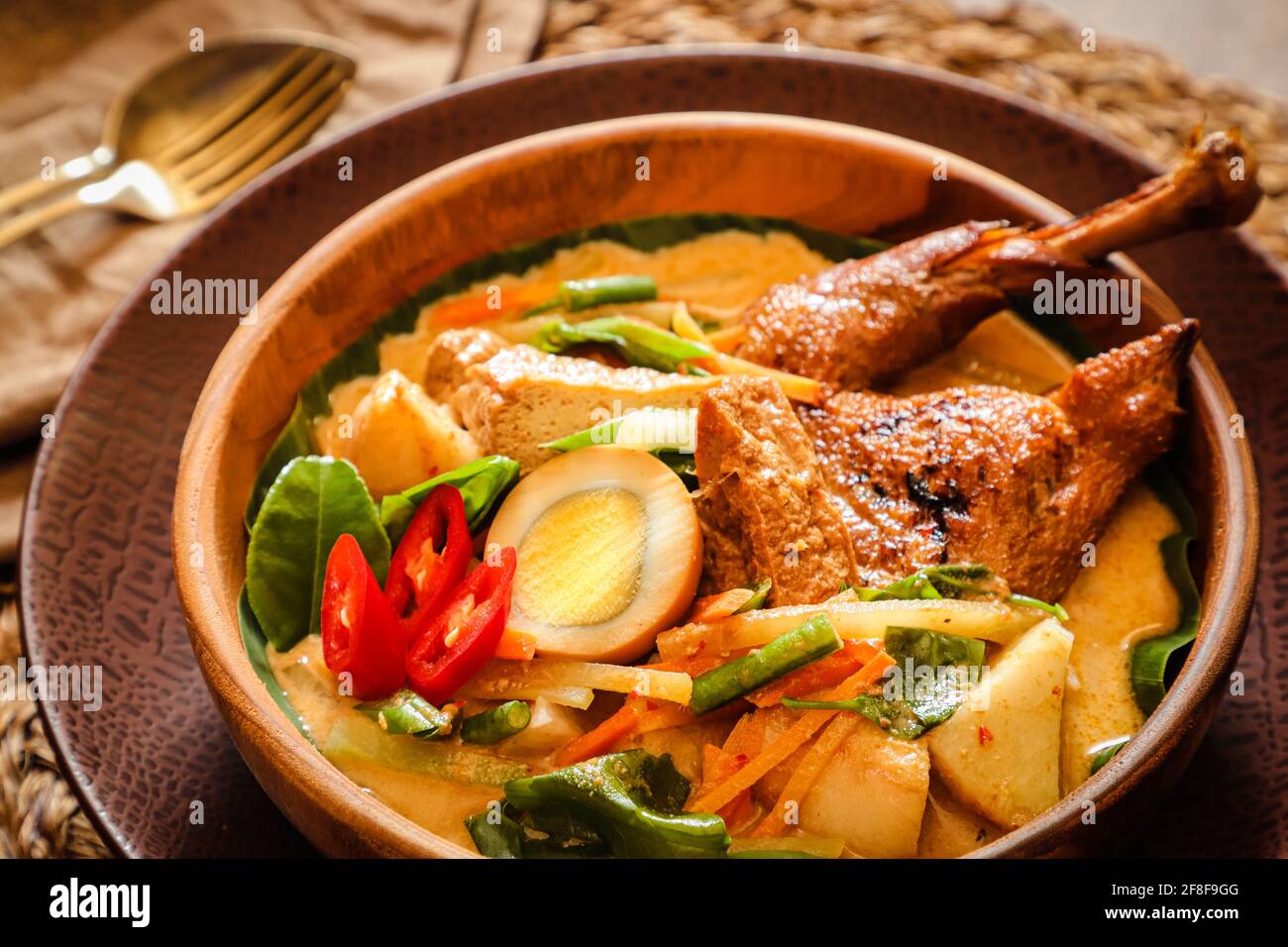 Ketupat Lebaran. Piatto celebrativo durante le Eid Holydays in Indonesia Foto Stock