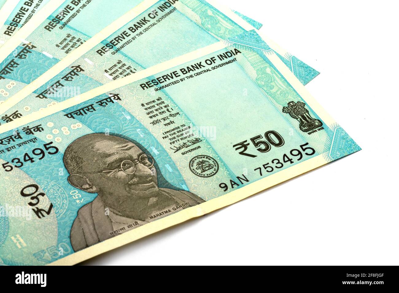 Nuova valuta indiana di 50 rupie nota su sfondo bianco isolato, valuta indiana, rupia, rupia indiana, denaro indiano Foto Stock