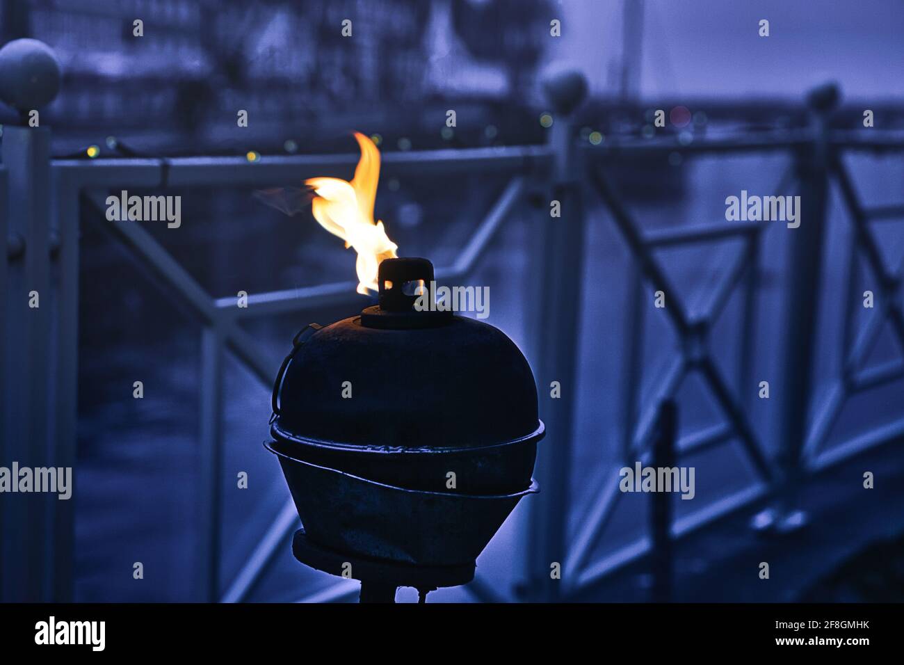 Lampada a olio bruciante dall'acqua in atmosfera rilassata Blåvand Foto Stock