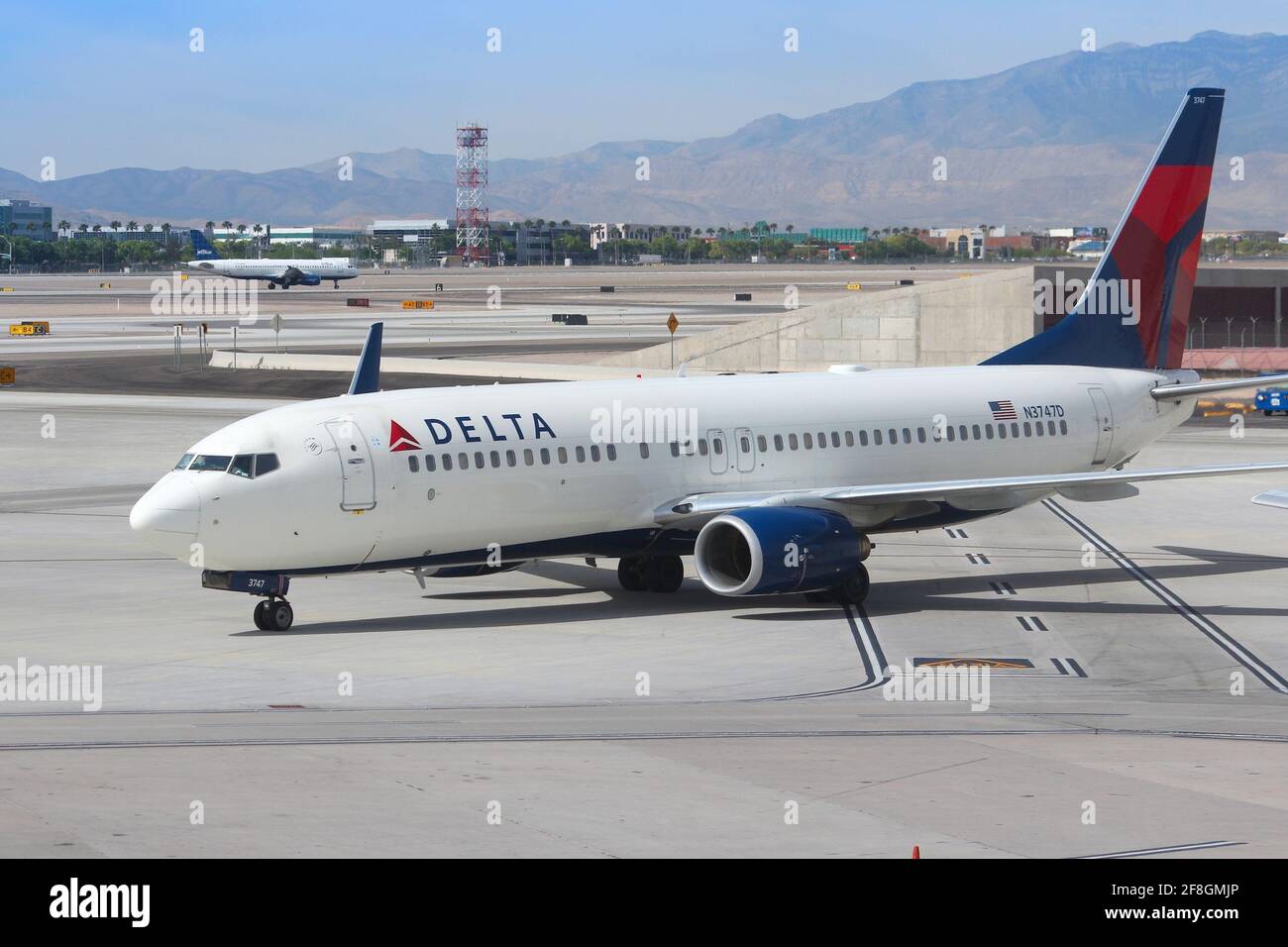 LAS VEGAS, Stati Uniti d'America - 15 Aprile 2014: Boeing 737 di Delta Airlines a Las Vegas McCarran International Airport. Come di 2013 Delta è stata la più grande compagnia aerea Foto Stock
