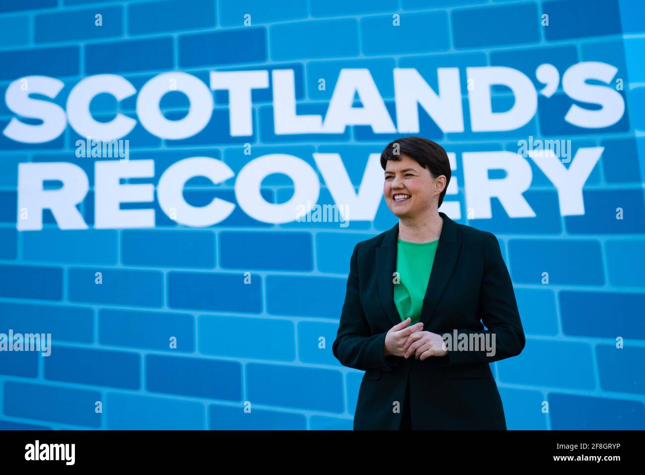 Edimburgo, Scozia, Regno Unito. 14 aprile 2021. Il leader dei conservatori scozzesi Douglas Ross e Ruth Davidson lanciano oggi a Edimburgo la campagna di voto per la lista dei partiti dei conservatori scozzesi. Iain Masterton/Alamy Live News Foto Stock