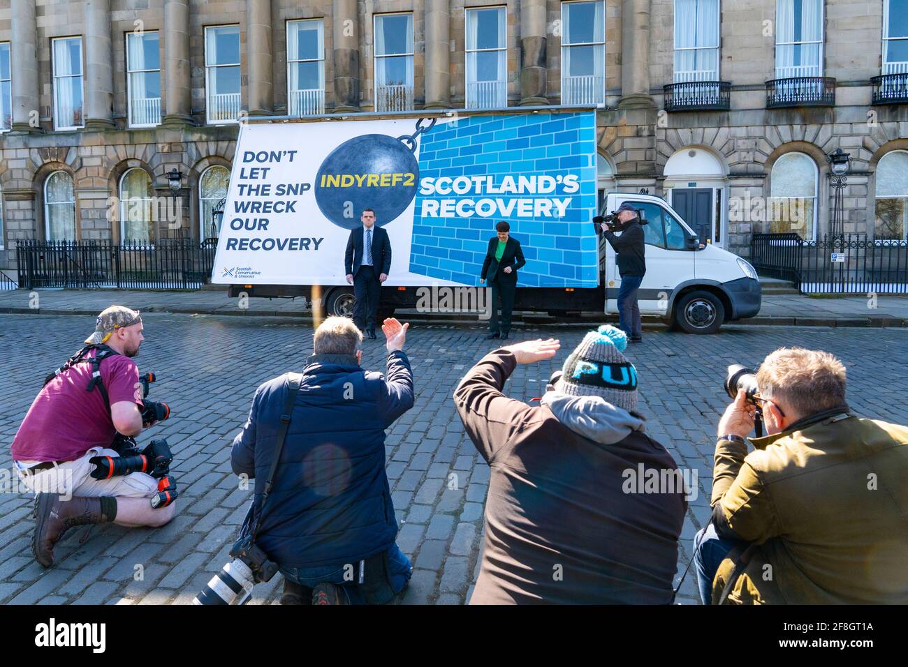 Edimburgo, Scozia, Regno Unito. 14 aprile 2021. Il leader dei conservatori scozzesi Douglas Ross e Ruth Davidson lanciano oggi a Edimburgo la campagna di voto per la lista dei partiti dei conservatori scozzesi. Iain Masterton/Alamy Live News Foto Stock